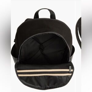 Beis travel backpack